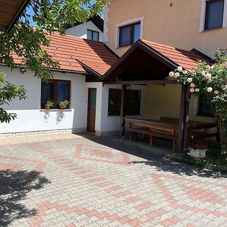 Room In Otocac Helena Экстерьер фото
